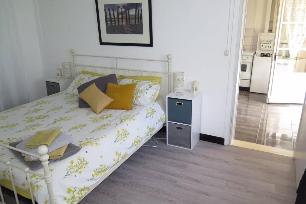 Les Petits Self Contained 2 Bedroom Apartment Molieres (Dordogne) エクステリア 写真